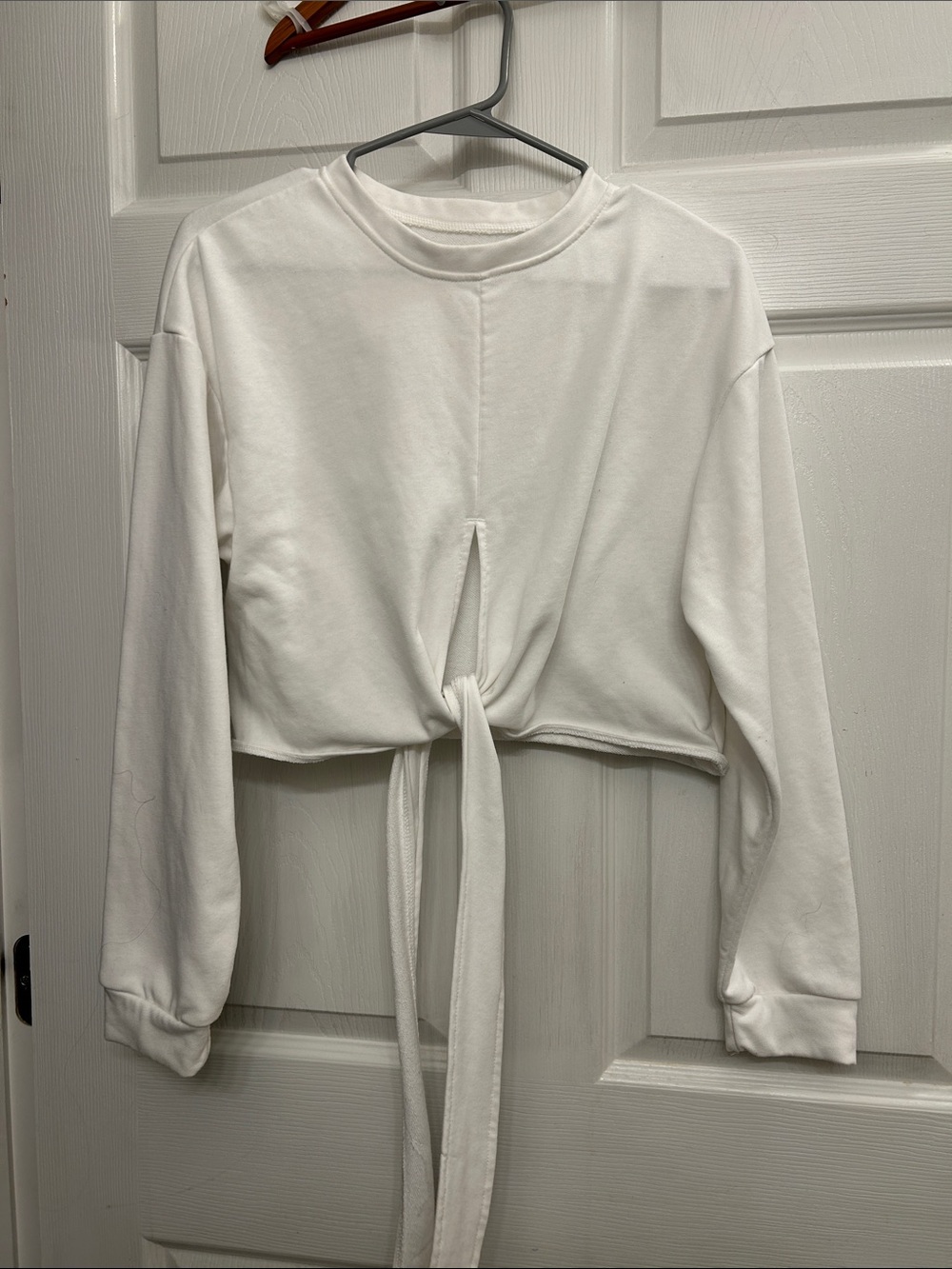 HALARA White Cropped Sweatshirt Tie-Back